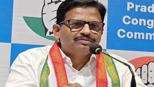 అబద్ధాలు ప్రచారం చేసే హరీశ్ రావుకు గరుడ పురాణంలో శిక్ష తప్పదు: యెన్నం శ్రీనివాస్ రెడ్డి