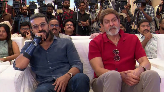 'పెద్ది' కథ వినగానే దర్శకుడు బుచ్చిబాబును కౌగిలించుకున్నా: రామ్ చరణ్