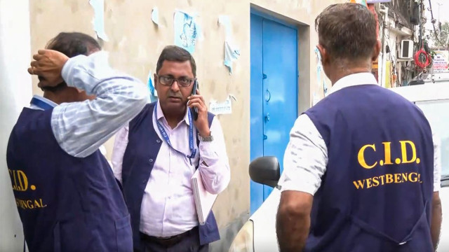 మమతా బెనర్జీకి మరో షాక్‌.. ఇంటికి సీఐడీ పోలీసులు!