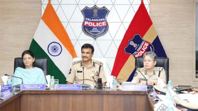 విదేశీ పనిమనుషులపై తెలంగాణ పోలీసుల నిఘా.. ప్రత్యేక డేటాబేస్ తయారీకి ఆదేశాలు