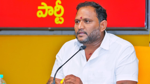 జగన్ నిజంగానే ఓ 'కాక్రోచ్'.. అందుకే ప్రజలు ‘హిట్’ కొట్టి తరిమేశారు: ఎమ్మెల్సీ శ్రీకాంత్