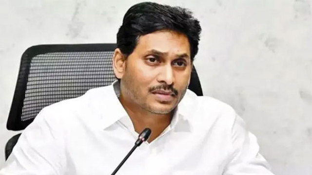 లక్షలాది మంది జీవితాలతో ఆడుకున్నారు.. డీఎస్సీ స్కామ్‌పై సీబీఐ దర్యాప్తు జరిపించాలి: వైఎస్ జగన్