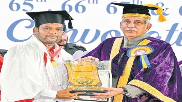 మంత్రి లోకేష్ ఓఎస్డీకి రెండు స్వర్ణ పతకాలు