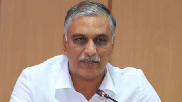 నిమ్స్‌లో చికిత్స పొందుతున్న ఖమ్మం బాలికకు హరీశ్ రావు పరామర్శ.. కాంగ్రెస్ ప్రభుత్వంపై ఫైర్