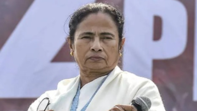 మమతా బెనర్జీపై కోల్‌కతాలో ఎఫ్ఐఆర్