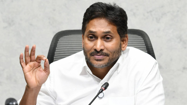 మా ఫేస్‌బుక్ పేజీని బ్లాక్ చేశారు... కూటమి ప్రభుత్వంపై జగన్ ఆగ్రహం