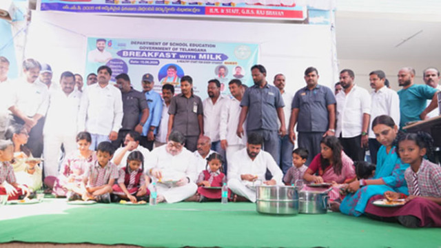 ప్రభుత్వ బడుల్లో అల్పాహార పథకం ప్రారంభం.. విద్యార్థులకు సీఎం రేవంత్ సందేశం