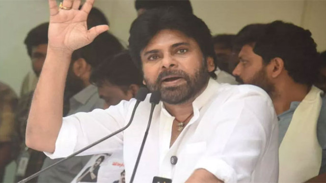 ఢిల్లీ మెడలు వంచుతామంటారు.. ఇక్కడికొచ్చి సైలెంట్ అవుతారు: పవన్ చురకలు