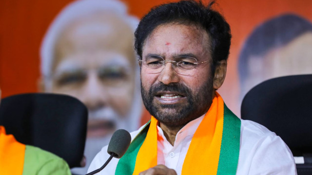 మెట్రోపై రగడ.. ఐఆర్‌ఎఫ్‌సీ రుణాలకు సాంకేతిక ఇబ్బందులున్నాయి: కిషన్‌ రెడ్డి