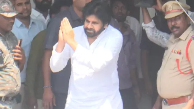 తెలంగాణలోని హన్మకొండలో పవన్ కల్యాణ్ పర్యటన