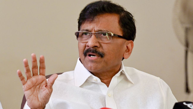 ఎంపీలపై సంజయ్‌ రౌత్‌ బూతులు.. కట్‌ చేయొద్దంటూ మీడియాకు సూచన!