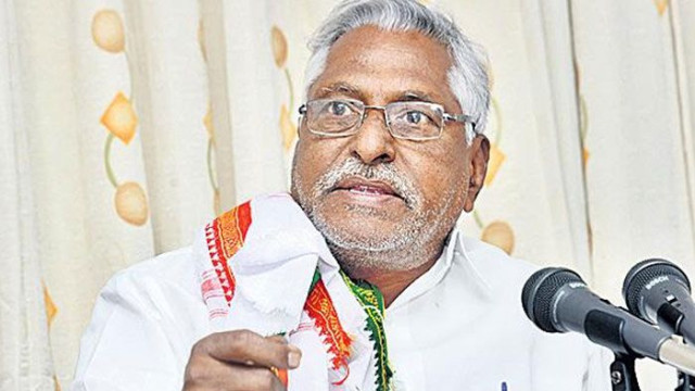 రైతు బీమా ఎగ్గొట్టే కుట్ర.. 7,600 మృతుల కుటుంబాలకు బీమా డబ్బులు రాలేదు: జీవన్ రెడ్డి