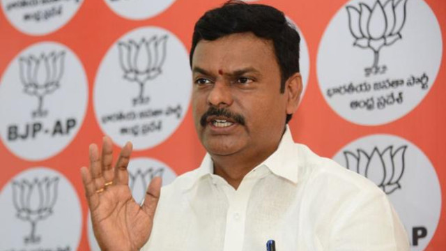 రూ.750కే 15 లక్షల ప్రమాద బీమా: కేంద్ర పథకాల స్టాల్‌ను ప్రారంభించిన బీజేపీ ఏపీ అధ్యక్షులు మాధవ్
