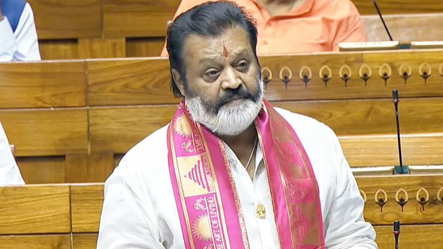 పెట్రో ధరల తగ్గింపుపై ఆశలు.. ఇప్పుడే కుదరదంటున్న కేంద్రం!