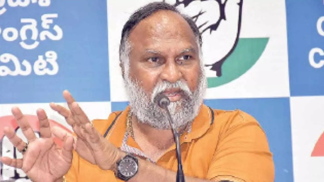 మోదీ 24 కోట్ల ఉద్యోగాలు బాకీ ఉన్నారు: జగ్గారెడ్డి