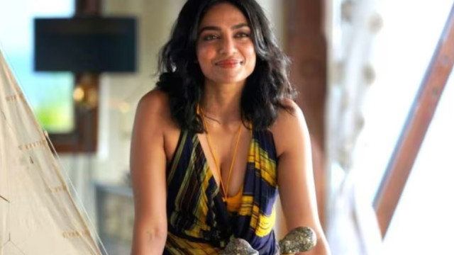గతాన్ని పూర్తిగా మర్చిపోవాలి: శోభిత ధూళిపాళ