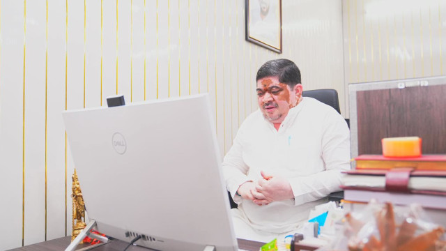 నీట్ విద్యార్థులు ఆ సౌకర్యం వినియోగించుకోవడం చూశాక మనసంతా ఆనందంతో నిండిపోయింది: పొన్నం ప్రభాకర్