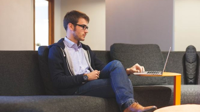 మీలో మీరే మాట్లాడుకుంటున్నారా? మంచిదే అంటున్న పరిశోధకులు.. ఎలాగో చూద్దాం!