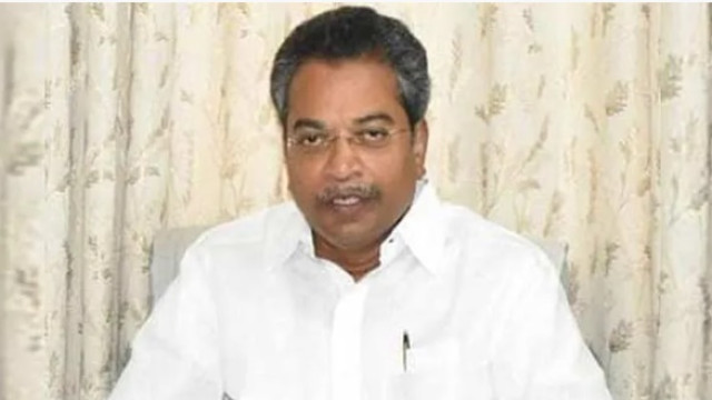 రాజకీయాలకు అతీతంగా సంక్షేమ పథకాలను అందరికీ అందిస్తాం: వసంత కృష్ణప్రసాద్