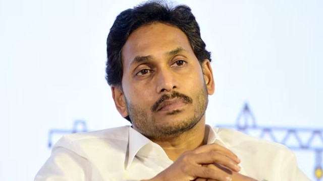 కూటమి పాలనలో డ్వాక్రా మహిళలకు అన్యాయం: వైఎస్ జగన్