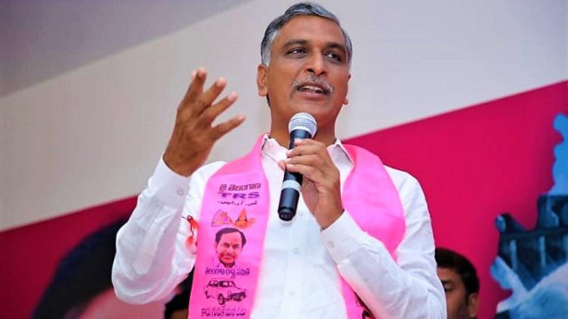 ముగ్గురు సీఎంల రహస్య సమావేశంలో ఏ ఒప్పందాలు జరిగాయి?: హరీశ్ రావు