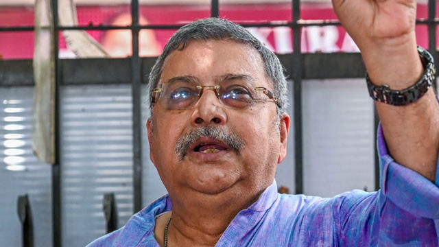 Internal rifts deepen in Trinamool Congress MP Kalyan Banerjee sensational comments at party office