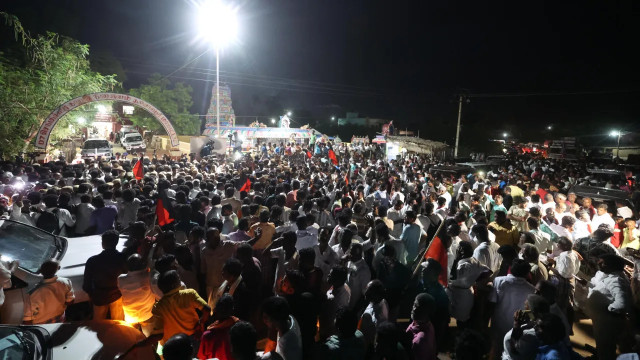 DMK workers give grand welcome to Udhayanidhi Stalin as young leader greets supporters