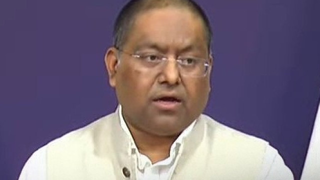 Pakistan deploys Chinese Howitzers on border India gives strong warning