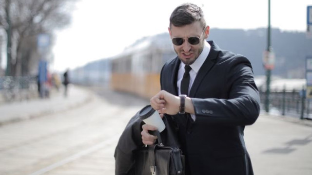 Remote worker claims 2-10 shift is better than 9-5 sparking social media debate