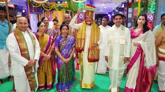 ధ్వజారోహణంతో మొదలైన శ్రీవారి బ్రహ్మోత్సవాలు.. పట్టువస్త్రాలు సమర్పించిన సీఎం చంద్రబాబు