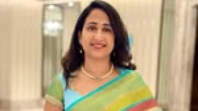 పోలీసుల ఎదుట విచారణకు హాజరైన యూట్యూబర్ నందన