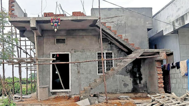 Central Government big gift to Telugu states 5 lakh additional houses sanctioned