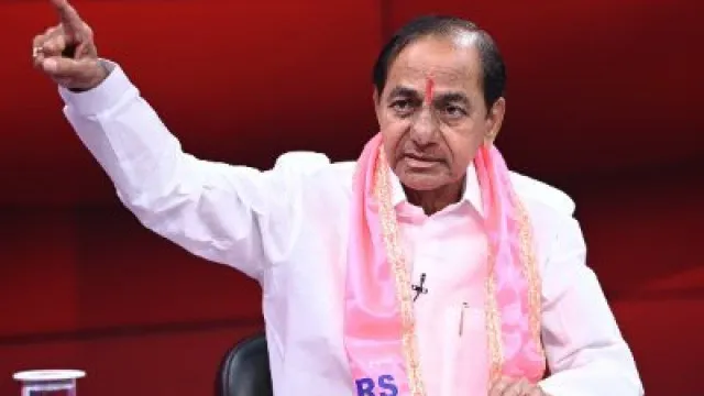 కేసీఆర్ ఫామ్‌హౌస్‌పై ప్రభుత్వ దృష్టి.. రంగంలోకి రెవెన్యూ అధికారులు