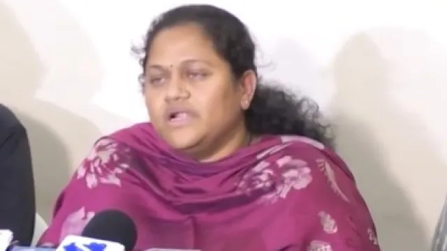 నాపై మహిళా డ్యాన్సర్లు దాడి చేశారు: పోలీసులకు ఫిర్యాదు చేసిన జానీమాస్టర్ భార్య