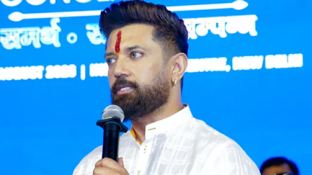‘ఎవరినీ వెనకేసుకురాను’.. ఎన్నికల సంఘంపై విమర్శల పట్ల కేంద్ర మంత్రి చిరాగ్‌ పాశ్వాన్‌