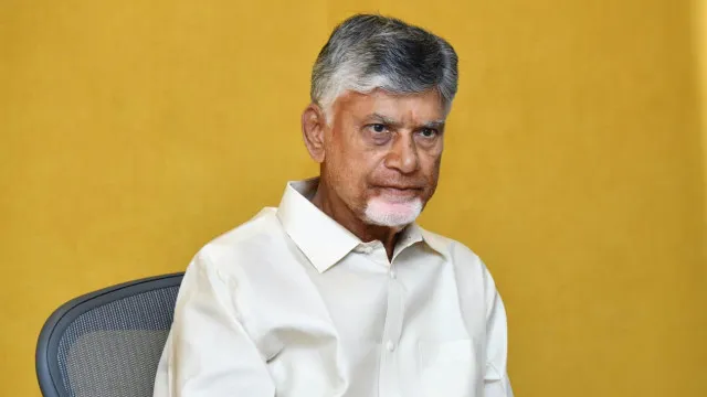 భారీ వర్షాలతో ఉత్తరాంధ్ర అతలాకుతలం.. అధికారులకు చంద్రబాబు కీలక ఆదేశాలు