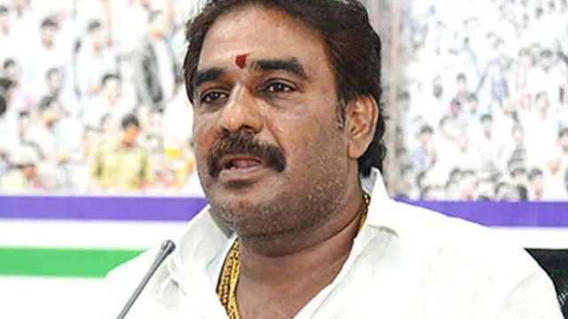 డిజిటల్ బుక్‌లో రాశాం.. ఆ అధికారులను వదలం: పిన్నెల్లి హెచ్చరిక