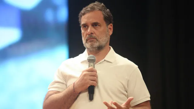 ‘గెలుస్తామనుకున్నాం.. మరి ఏమైంది?’.. ఢిల్లీ యూనివర్సిటీ ఎన్నికలపై రాహుల్‌ ఆరా!