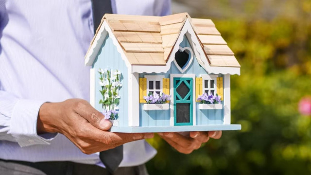 Buying an Old House be careful and check these 7 things to avoid trouble