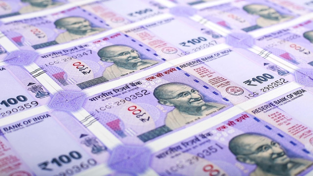 Banks full of cash RBI withdraws 210 lakh crore in a single day
