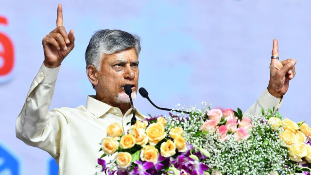 Chandrababu Naidu questions Jagan on Viveka murder and liquor scam