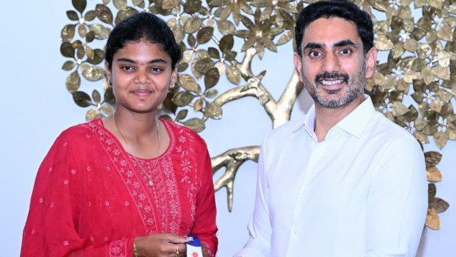 Asian Games Gold Medalist Archer Jyothi Surekha meets Minister Lokesh