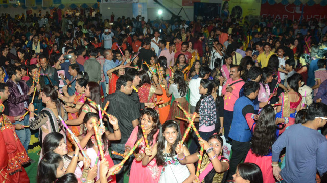 Dandiya celebration tragedy student dies and five in critical condition