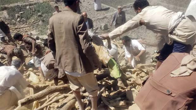 Yemen missile attack on military camp leaves 25 soldiers dead