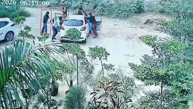 Tata electric car moves in reverse without driver viral video