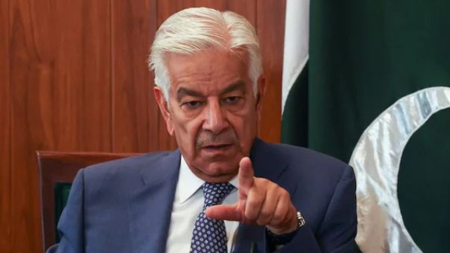 Khawaja Asif claims Pakistan officials looking towards foreign countries due to military dominance