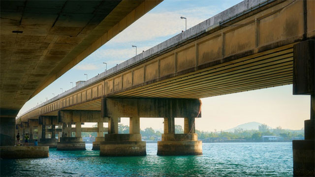 Bridge construction in the middle of the river Here is the actual technique engineers use