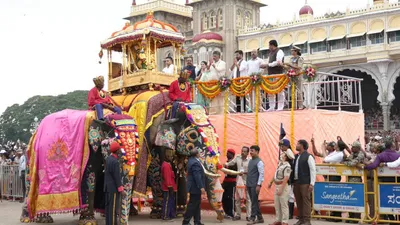 Revanth Reddy attends Mysore Dasara celebrations on CM DK Shivakumar invitation