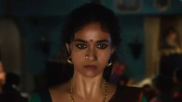 Akka a powerful gangster drama fierce battle between Keerthy and Radhika