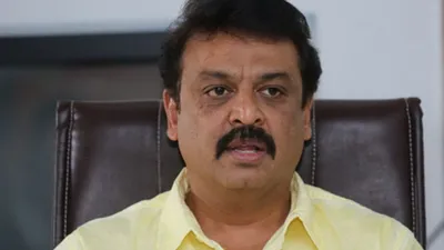 Naresh sensational comments on selling assets after entering politics